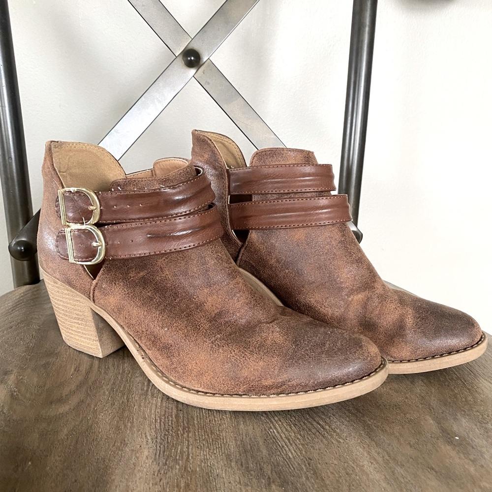 Qupid Brown Multi-Tone Booties